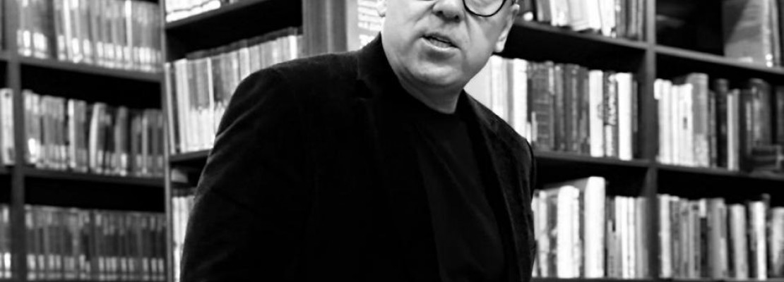 "Монологи чувств и вещей": Алексей Прохоров раскрывает тайны бытия "Монологи чувств и вещей": Алексей Прохоров раскрывает тайны бытия