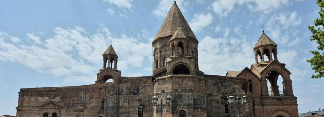 Армянская Апостольская Церковь сталкивается с беспрецедентным давлением Армянская Апостольская Церковь сталкивается с беспрецедентным давлением