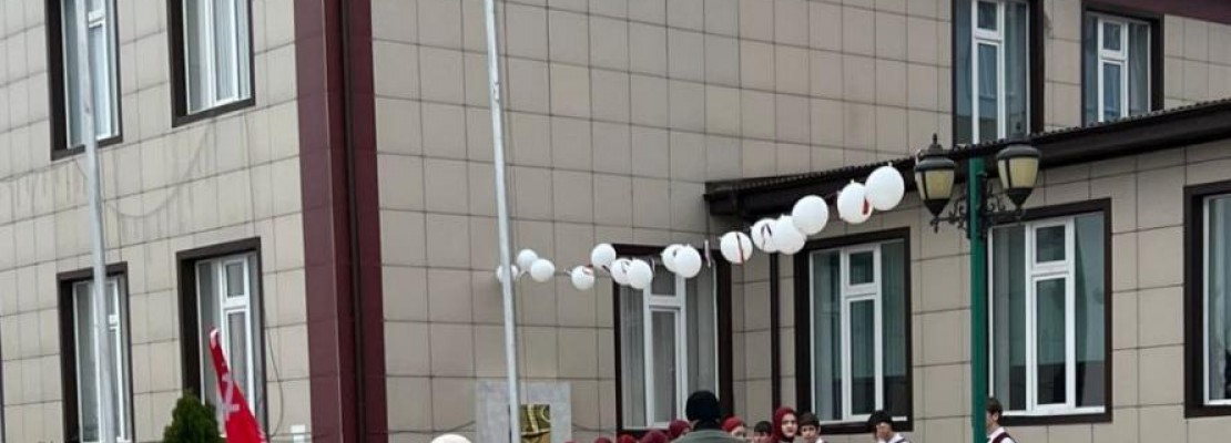 Школьники Чечни с 1 по 11 класс восстанавливают историческое наследие войны